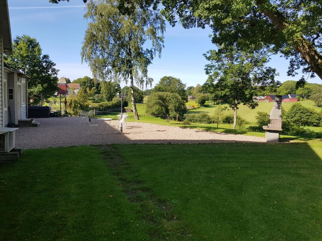 Byskolansvandrarhem Bronnestad Экстерьер фото