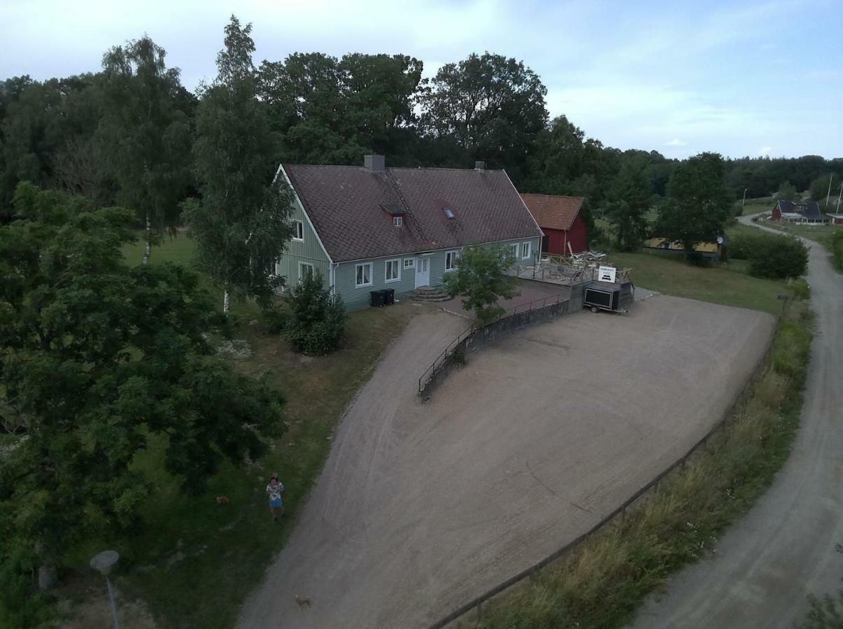 Byskolansvandrarhem Bronnestad Экстерьер фото