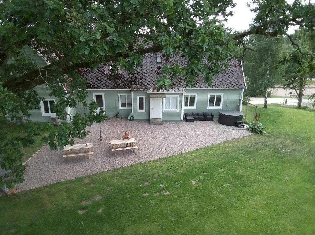 Byskolansvandrarhem Bronnestad Экстерьер фото